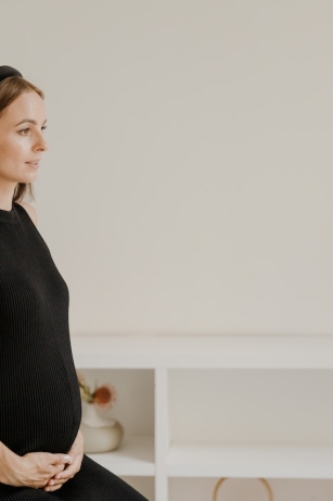 all-the-information-you-need-to-know-about-maternity-clothes